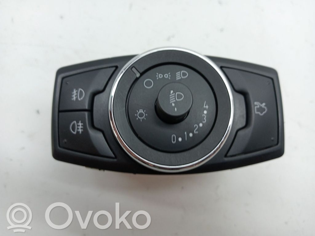 Lukturu slēdzis   2318734,E4B513A024BD