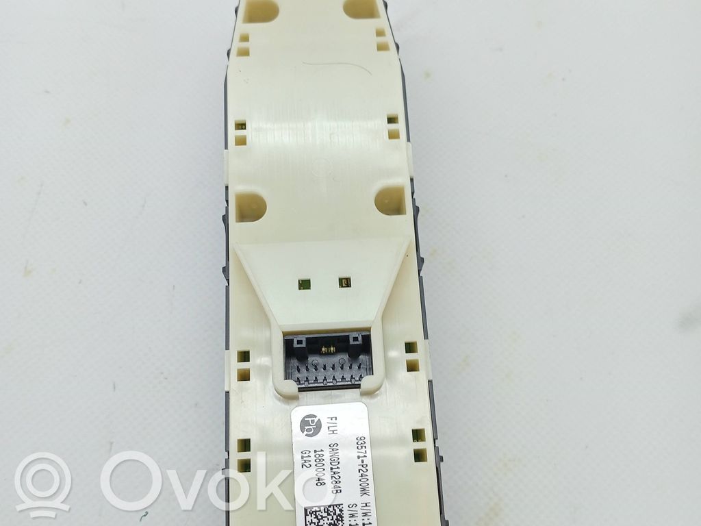Electric window control switch   93571P2400