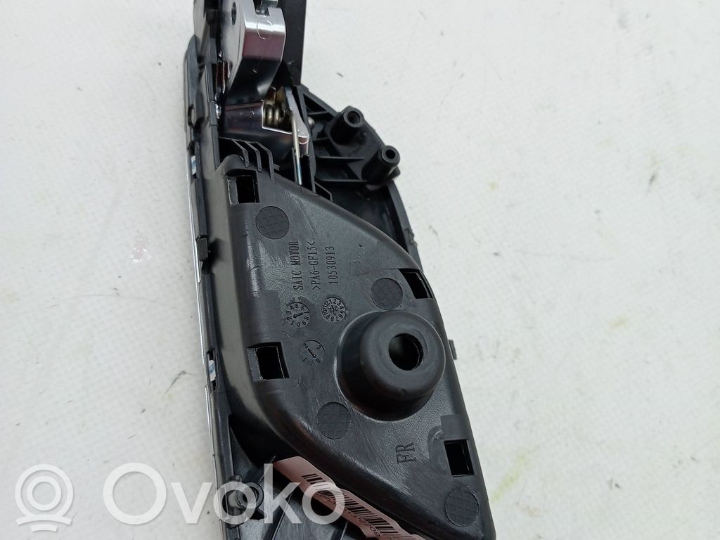 Sliding door interior handle   10530913