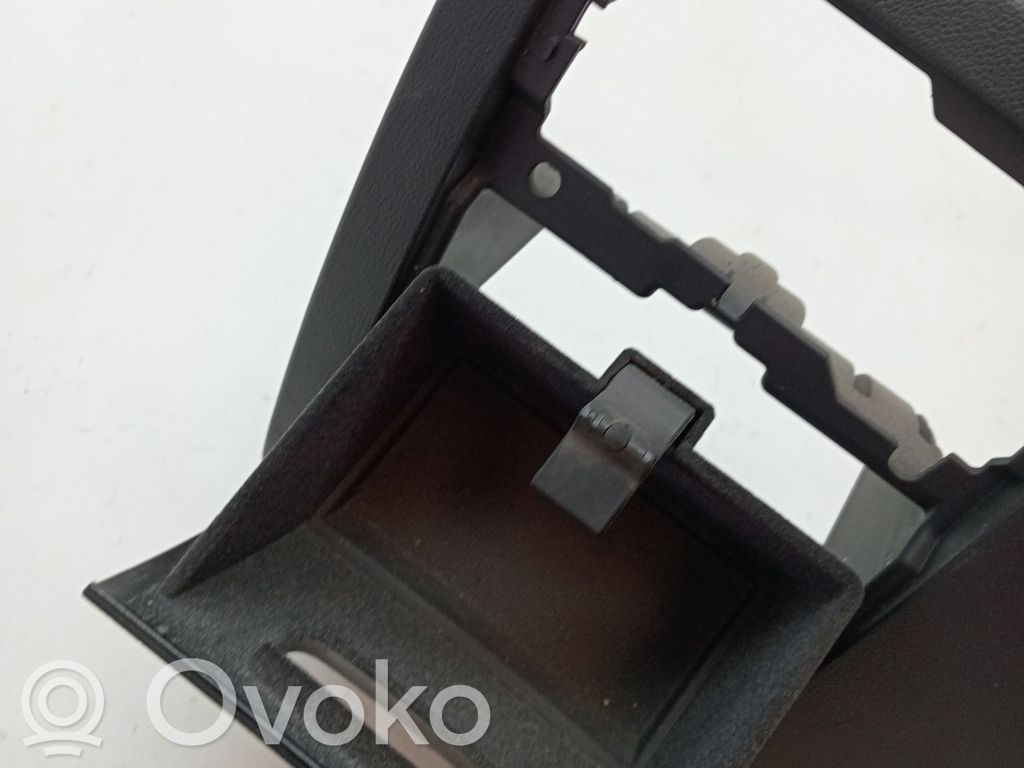 Handschuhfach   689210011R
