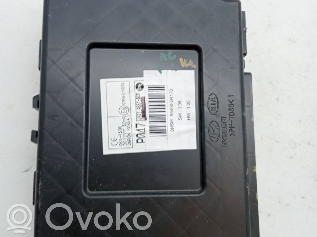 Hyundai i30 Modul de control caroserie central 