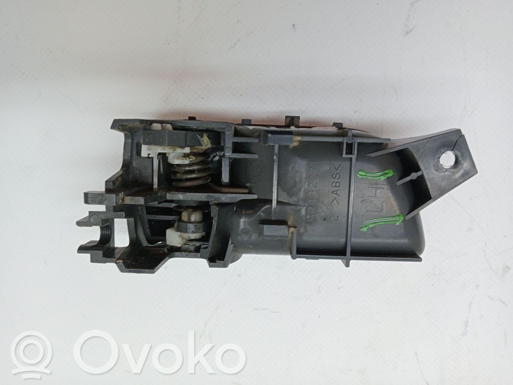 Mitsubishi Montero Klamka wewnętrzna drzwi bocznych / przesuwnych 