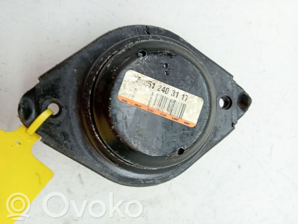 Mercedes-Benz ML W164 Supporto di montaggio del motore
