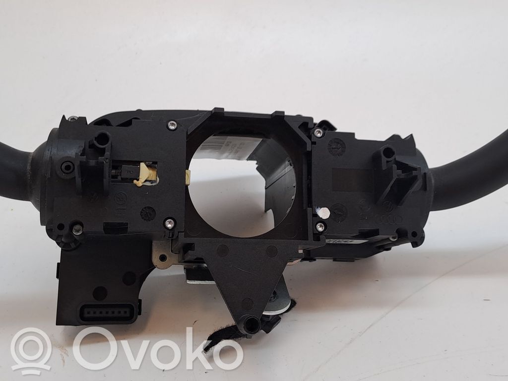 Audi A4 S4 B6 8E 8H Butoane/comutatoare pe volan 