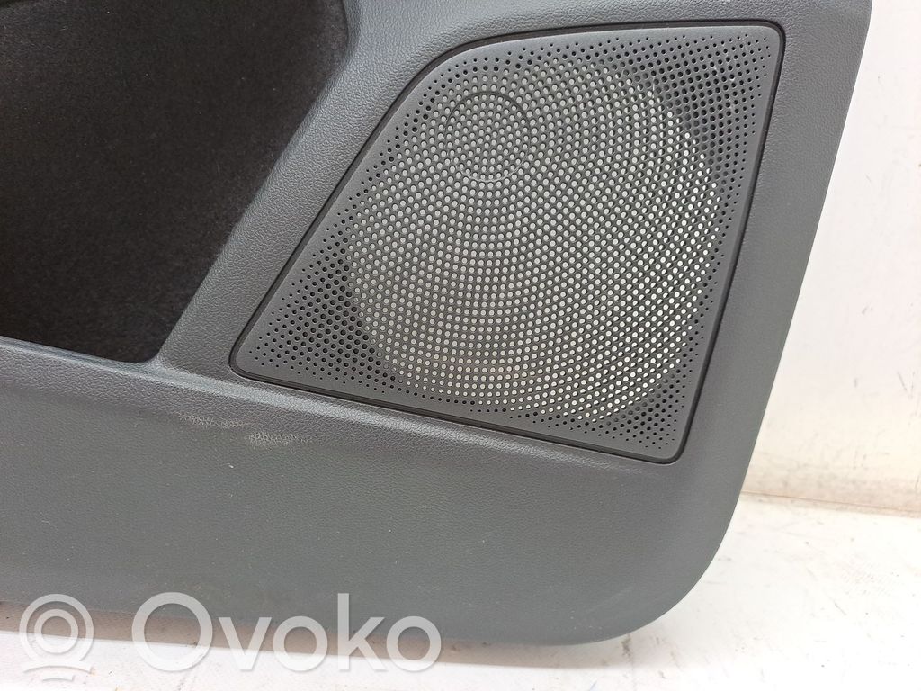 Ford Focus Boczki / Poszycie drzwi przednich 