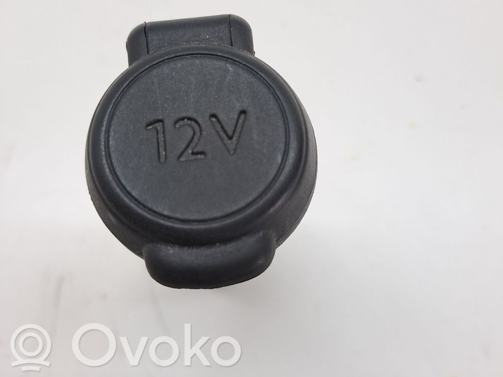 Unidad de control/módulo de carrocería central   8227E3