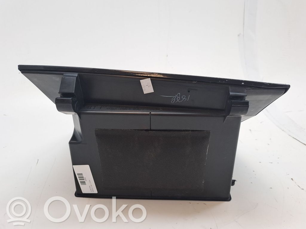 Daiktadėžė   DG7R6403002