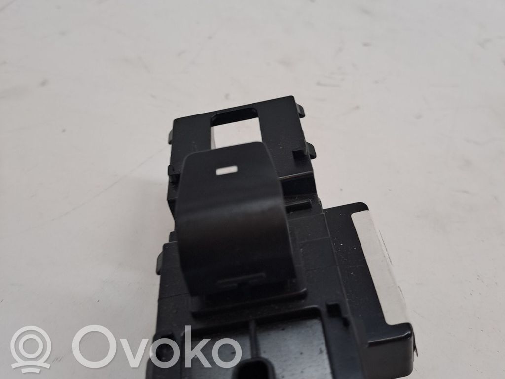 Hyundai Elantra VI Interruptor del elevalunas eléctrico