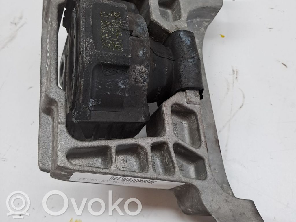 Moottorin kiinnikekorvake   1930320,AV616F012FA