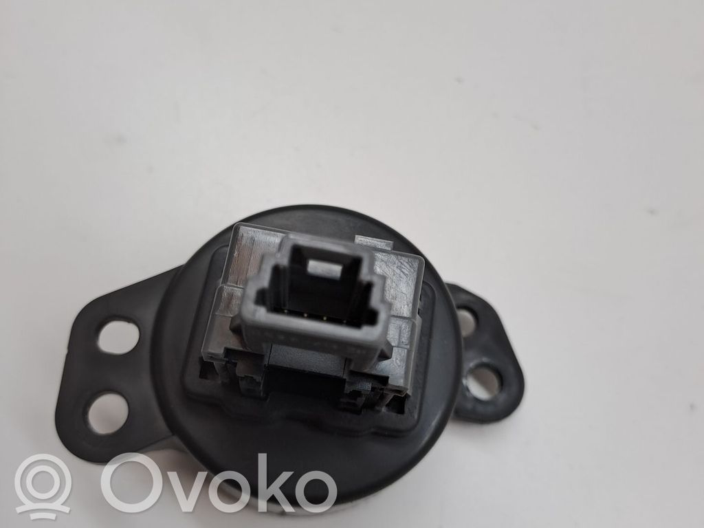 Botón interruptor de luz de peligro   B000778280