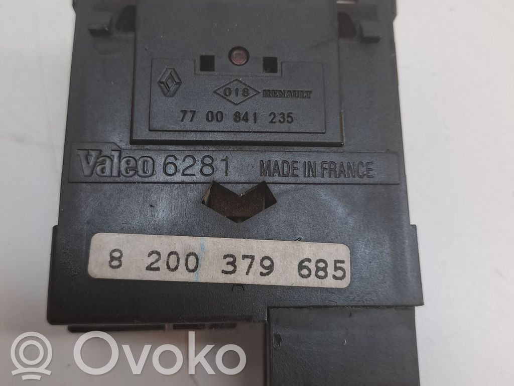 Valokatkaisija   7700841235