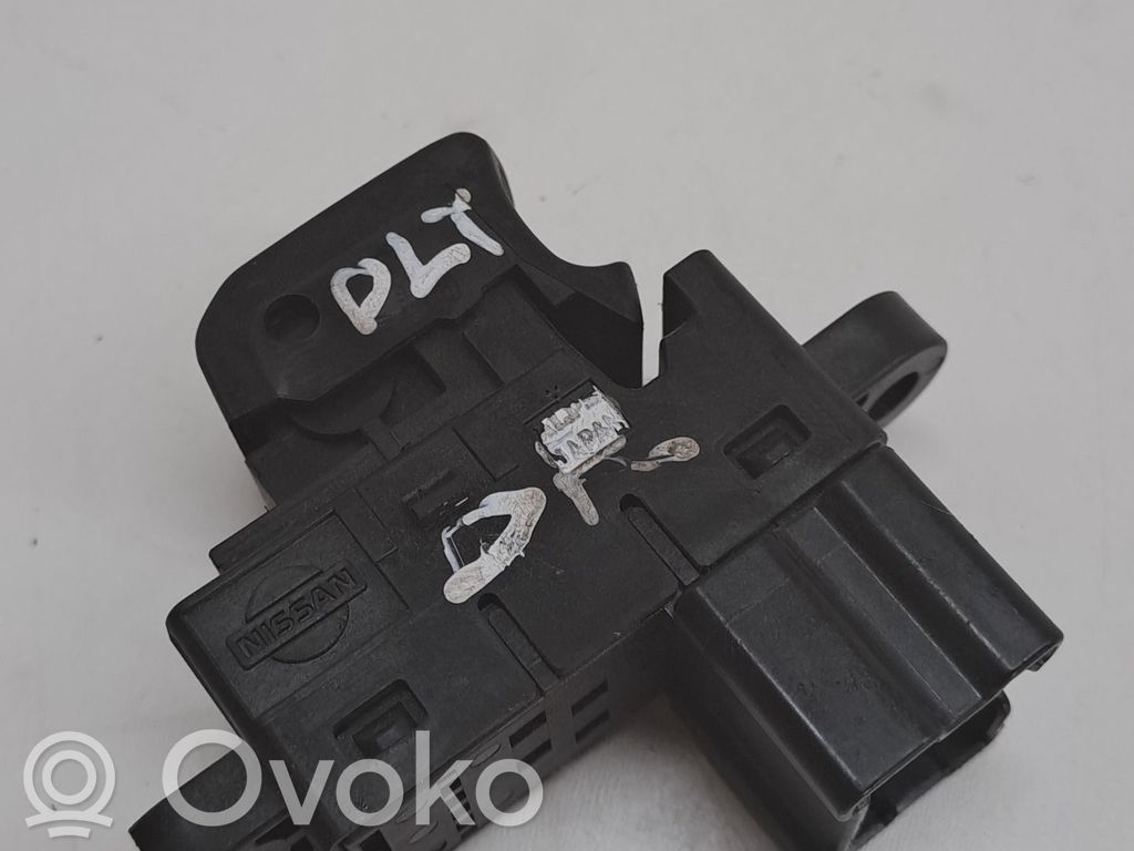 Comutator comandă geamuri electrice   25411JD000