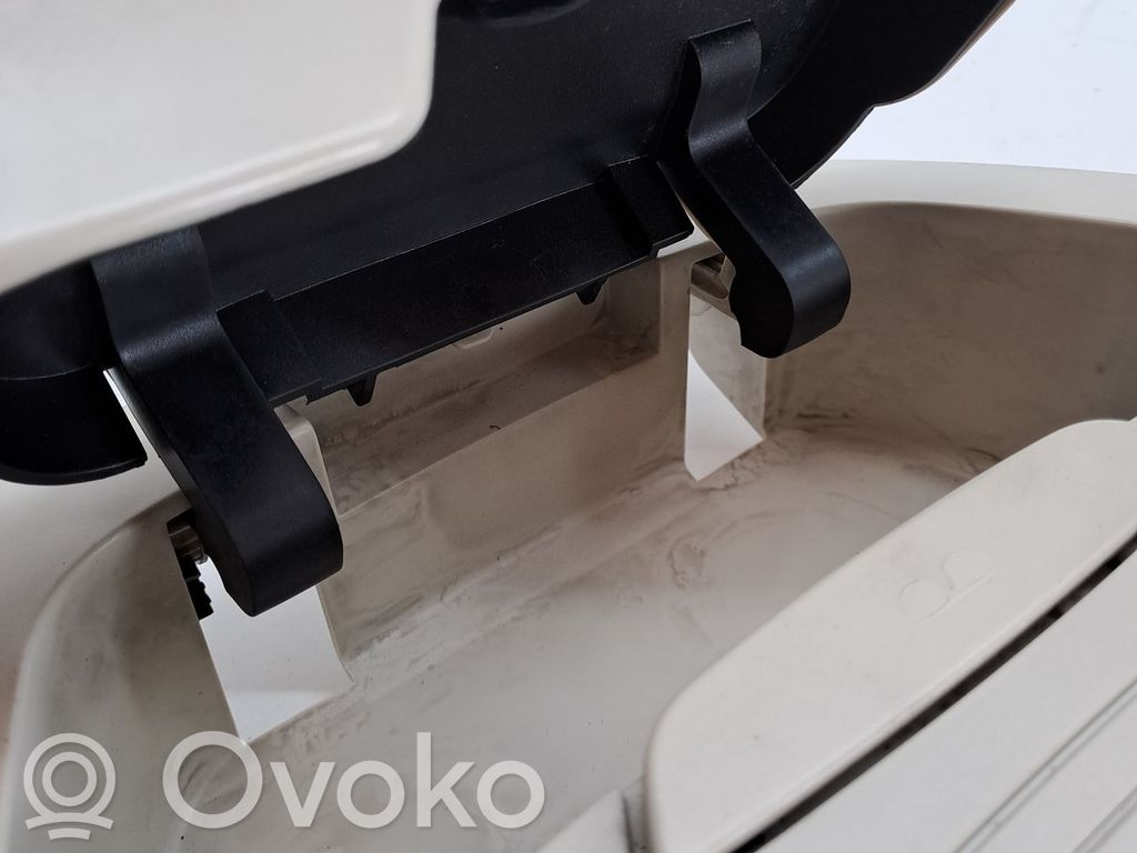 Ford Kuga I Other body part 