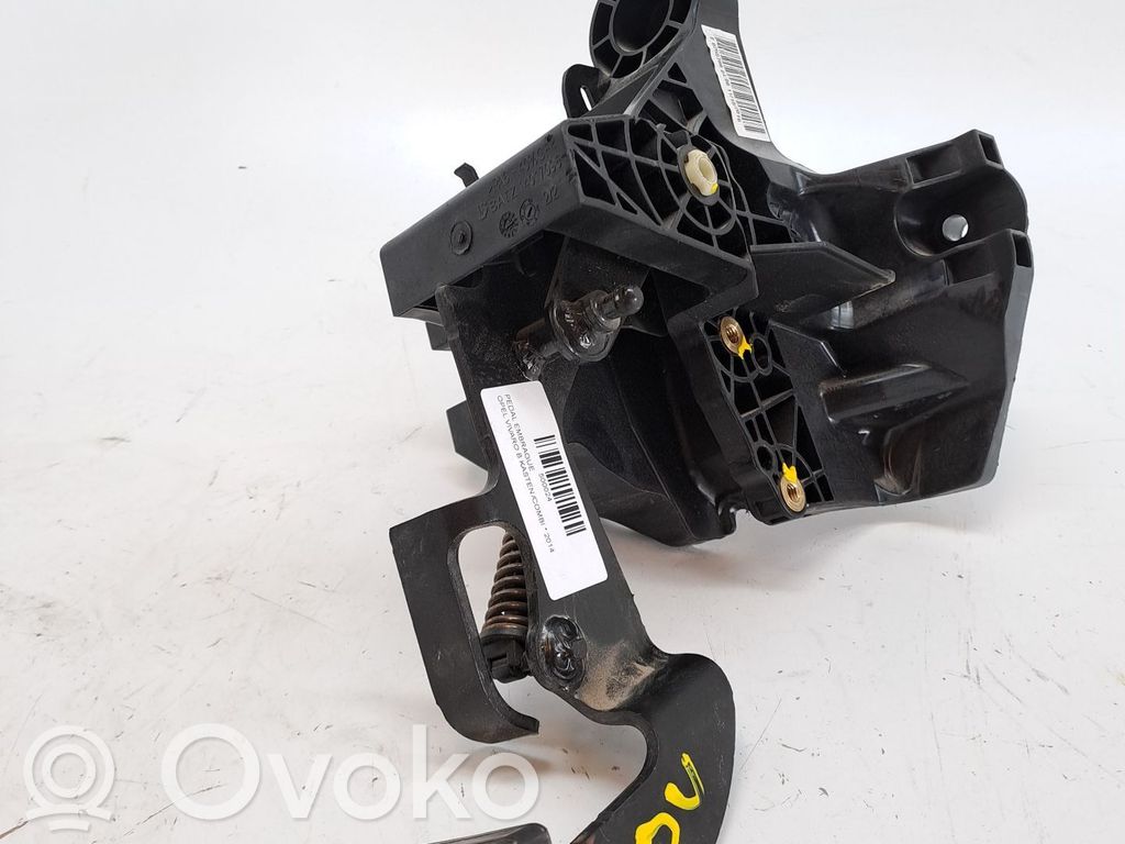 Pedal de embrague   93459472,465033911R