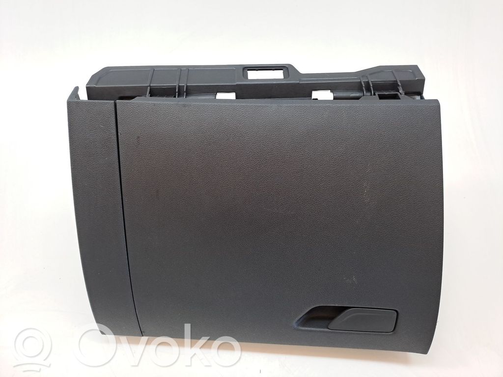 Skoda Fabia Mk2 (5J) Glove box 