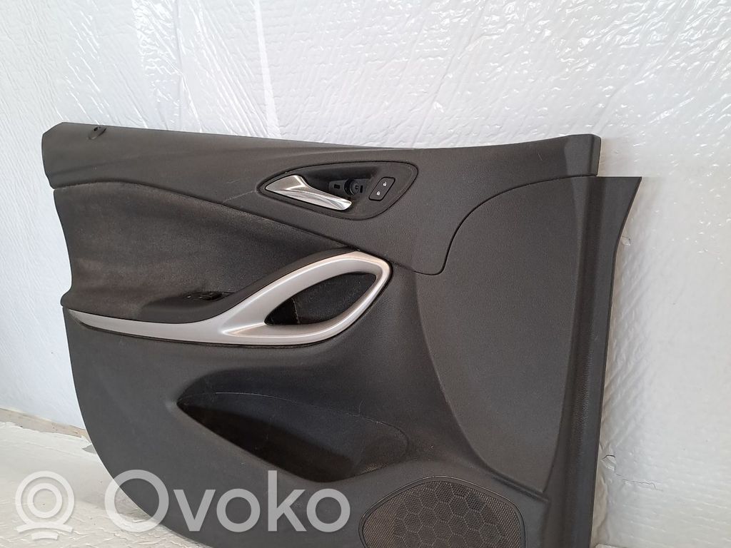 Opel Astra K Etuoven verhoilu 