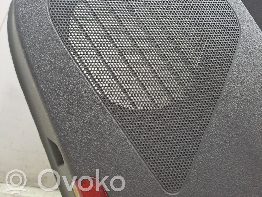 Volkswagen Tiguan Boczki / Poszycie drzwi tylnych 