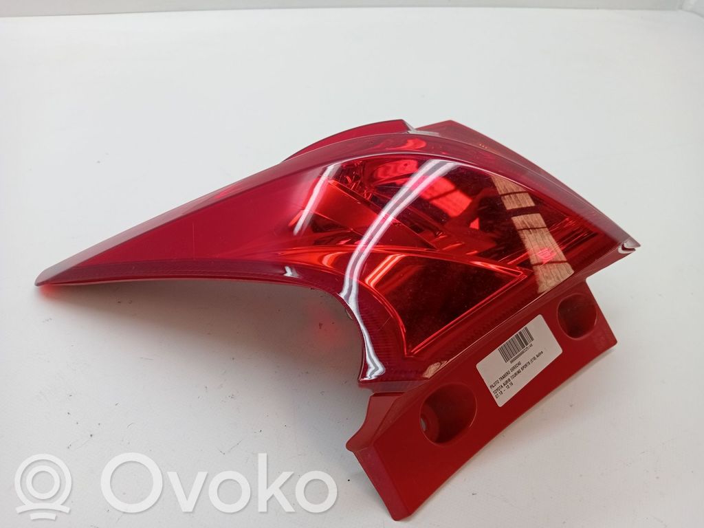 Toyota Auris E180 Takavalon polttimo 