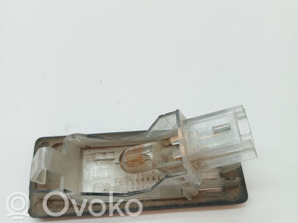 Lampă număr   8200013577