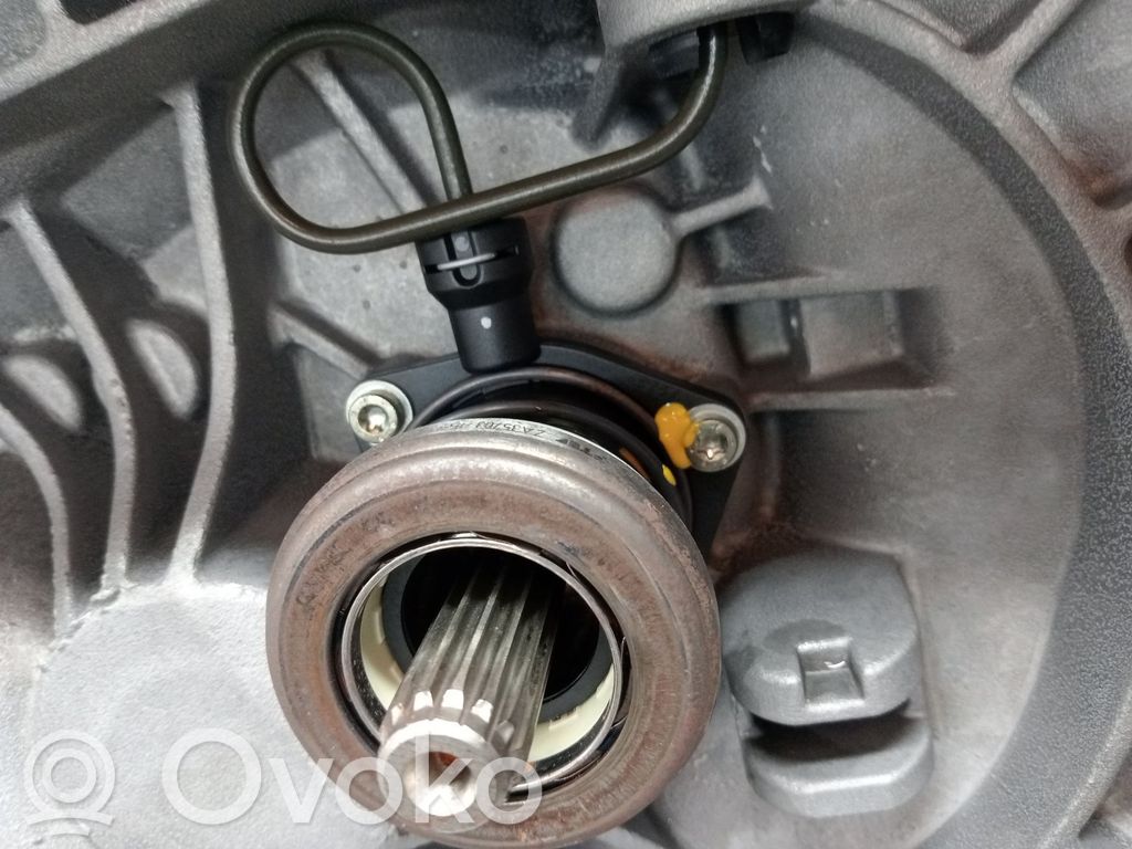 Opel Adam Cutie viteze manuală cu 5 trepte 