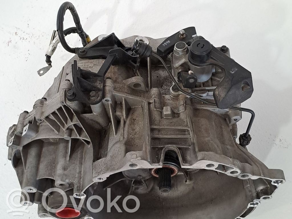 Volvo V40 Manualna 5-biegowa skrzynia biegów 