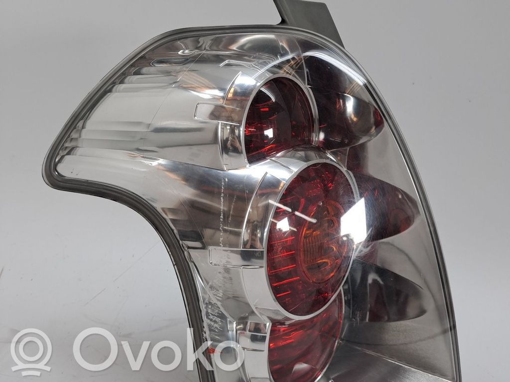 Toyota Corolla Verso AR10 Lampada fanale posteriore