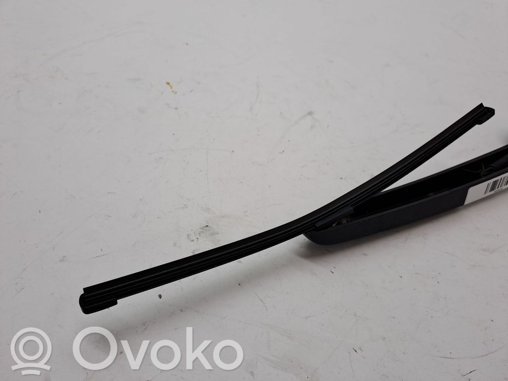Brazo del limpiaparabrisas trasero   81A955407A