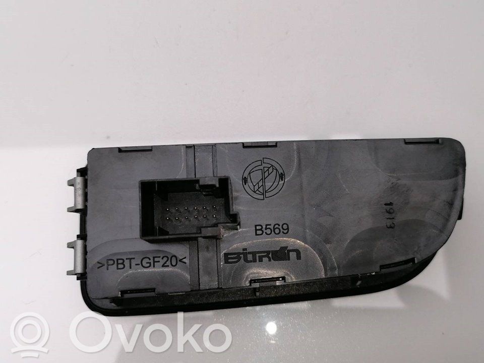 Fiat Fiorino Boutons / interrupteurs volant 