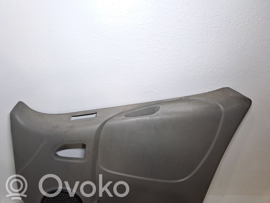Opel Vivaro Rivestimento del pannello della portiera anteriore 