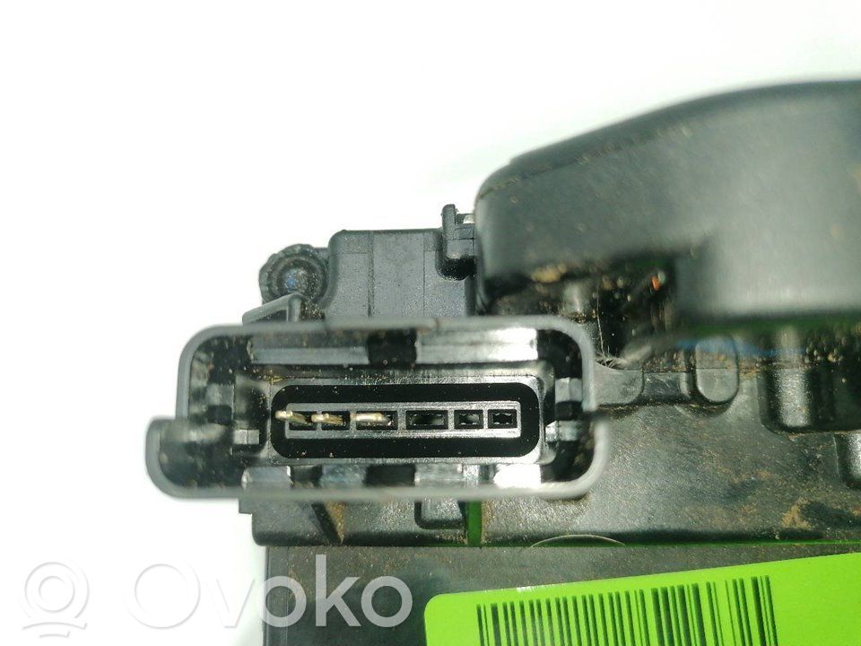 Rear door lock   825013VV0A