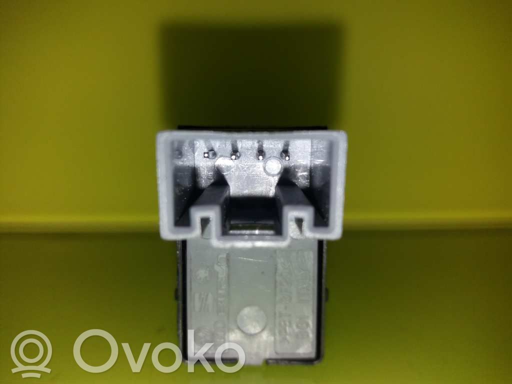 Interrupteur commade lève-vitre   7L6959855B