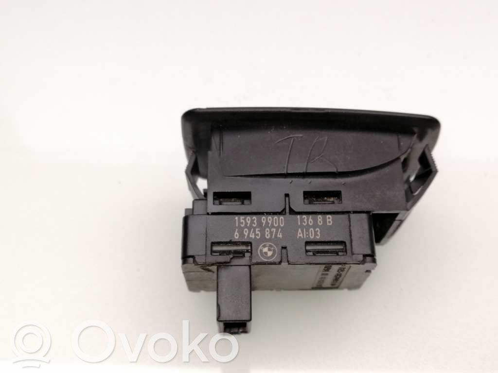 Electric window control switch   6945874