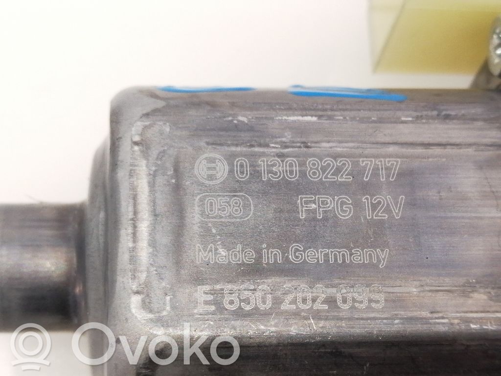 Volkswagen Golf VII Moteur de lève-vitre de porte avant
