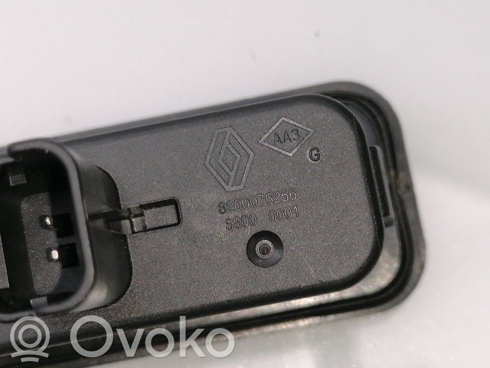 Renault Clio IV Rączka / Uchwyt klapy tylnej / bagażnika