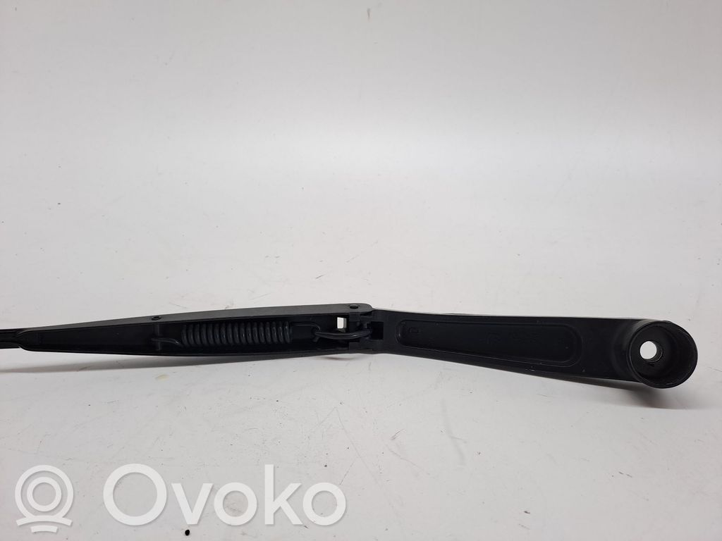 Brazo del limpiaparabrisas delantero   98311H8000