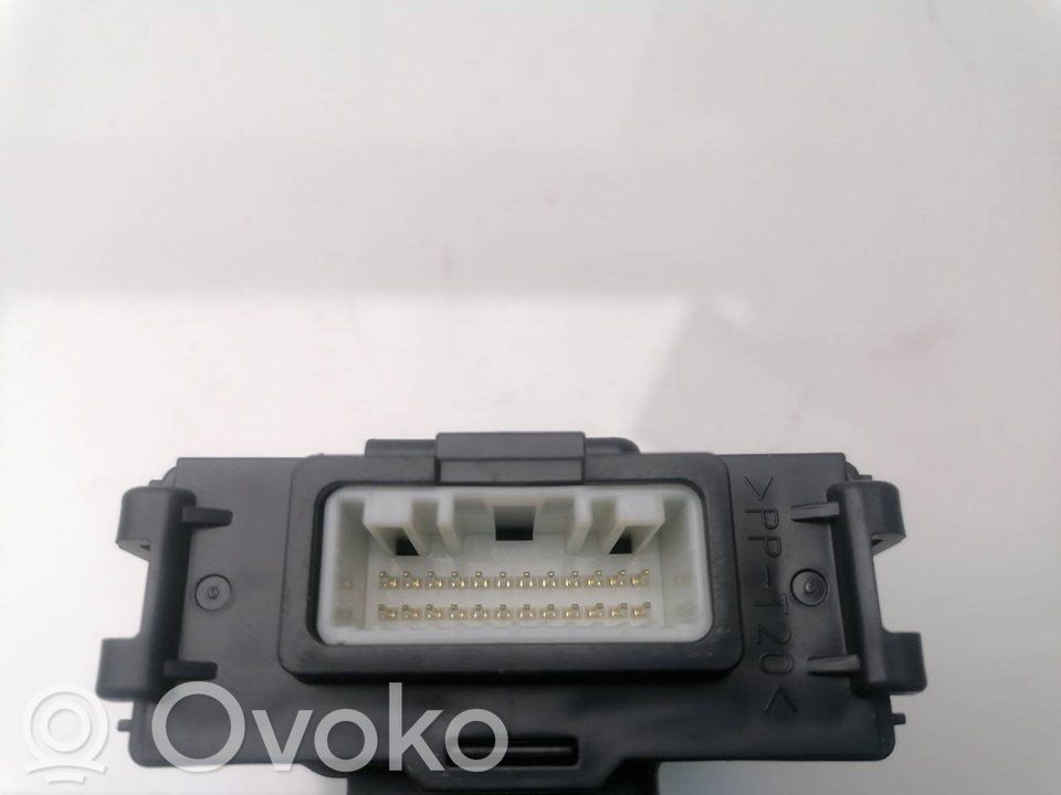 Nissan Qashqai Modul de control caroserie central 
