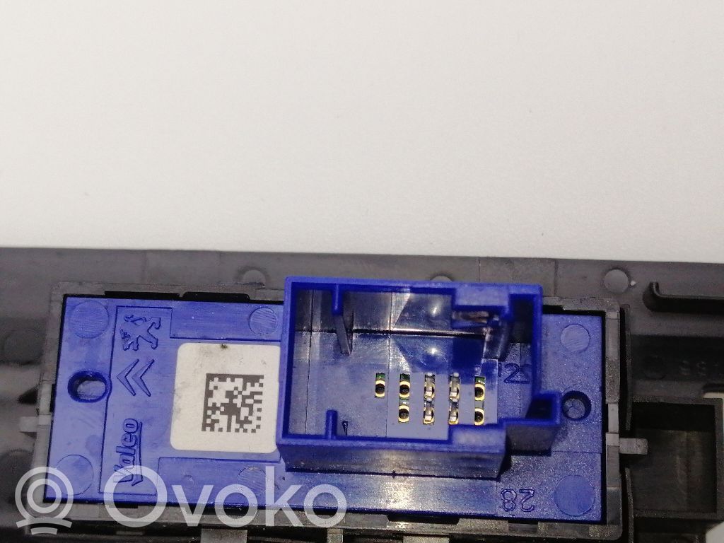 Boutons / interrupteurs volant   98088865ZD,98088536ZD