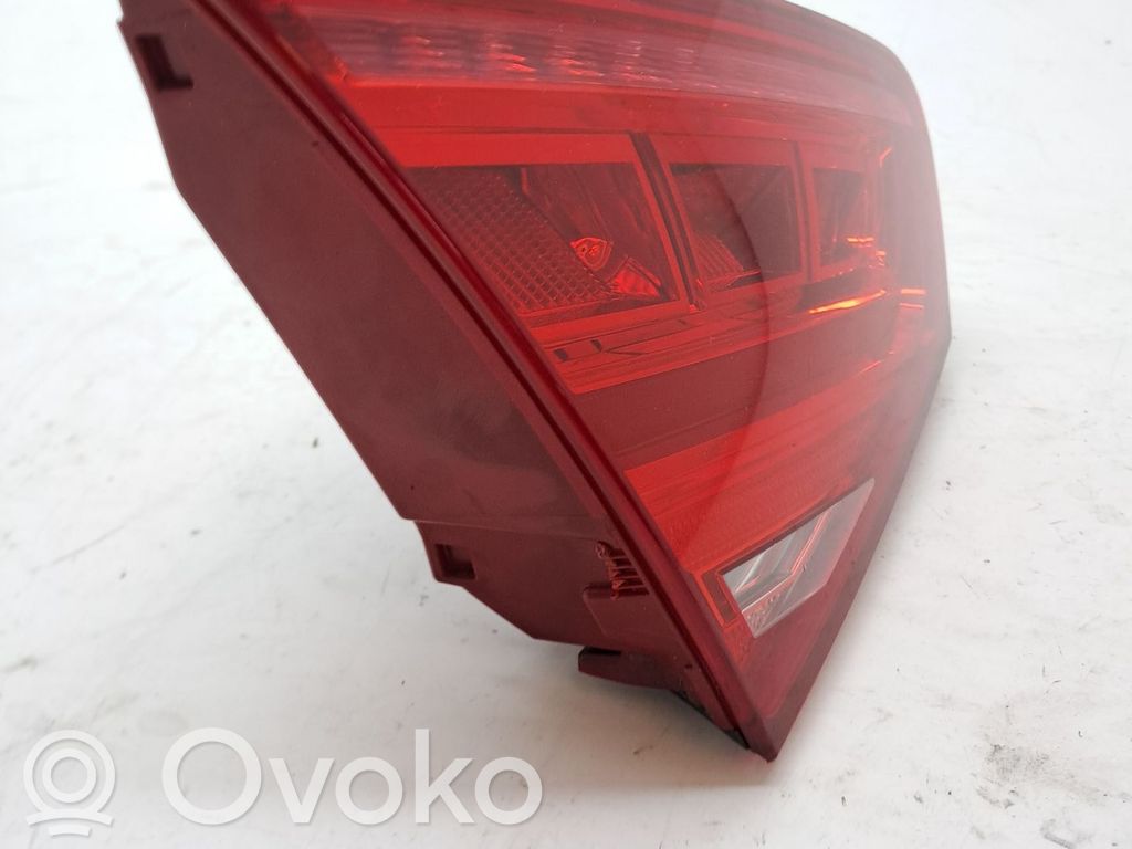 Audi A8 S8 D4 4H Lampada fanale posteriore 