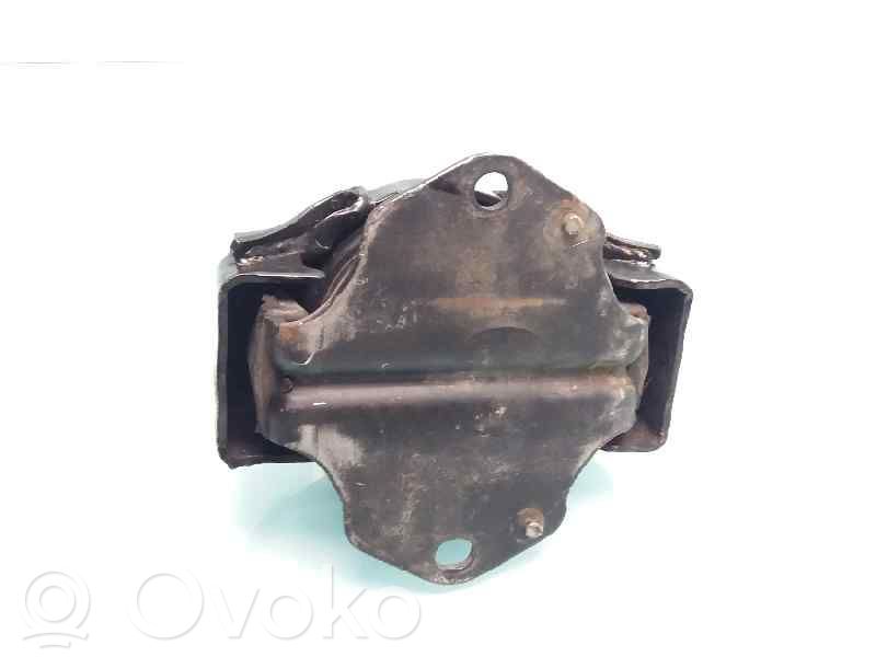 Mitsubishi Montero Soporte de montaje del motor 