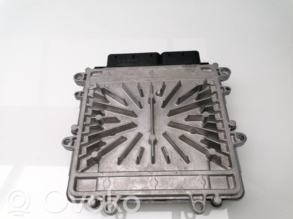 Centralina/modulo motore ECU   P31303388,0281015286
