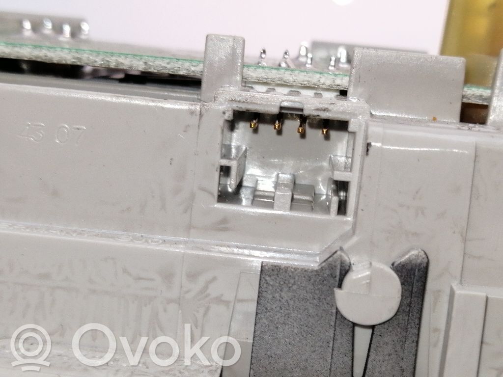 Consola de luz del techo   4L0947163,4L0947164A