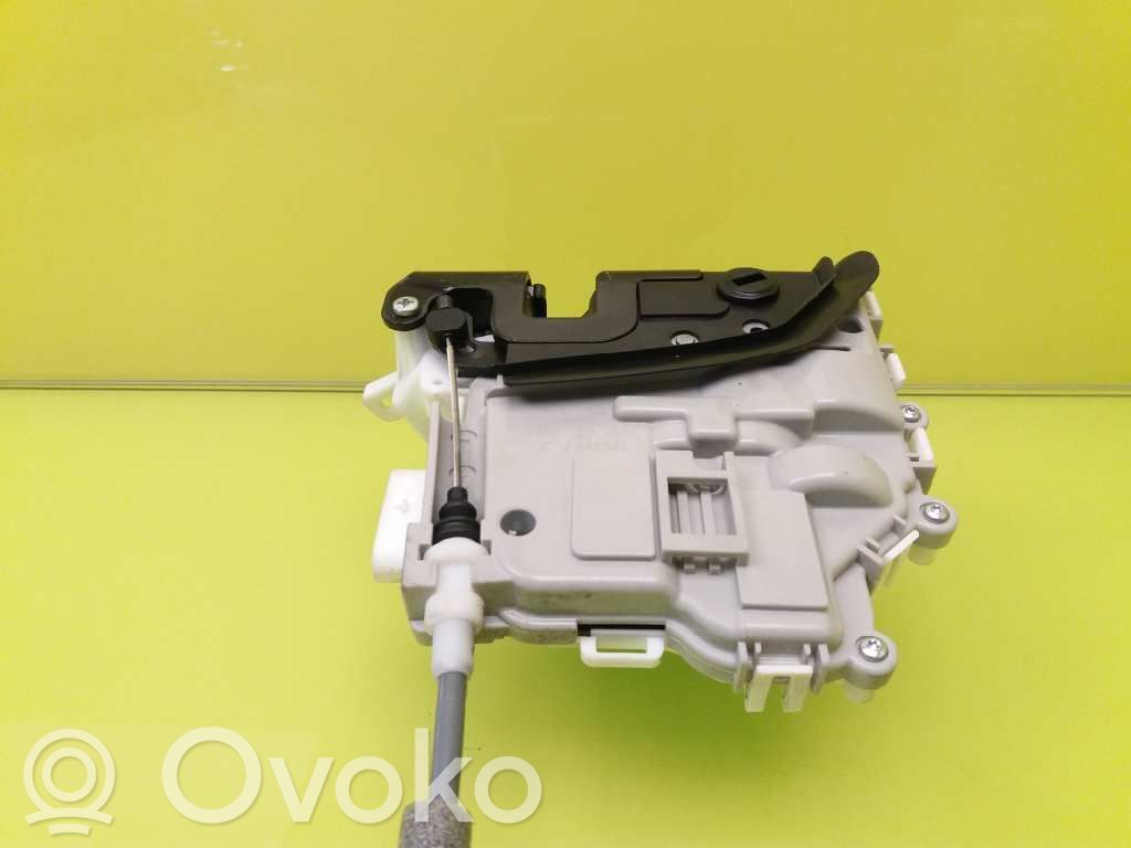 Audi A4 S4 B6 8E 8H Zamek drzwi tylnych 