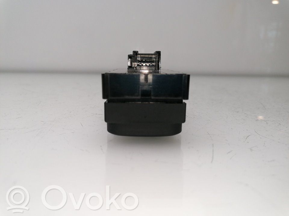 Przyciski szyb   8V0959851A