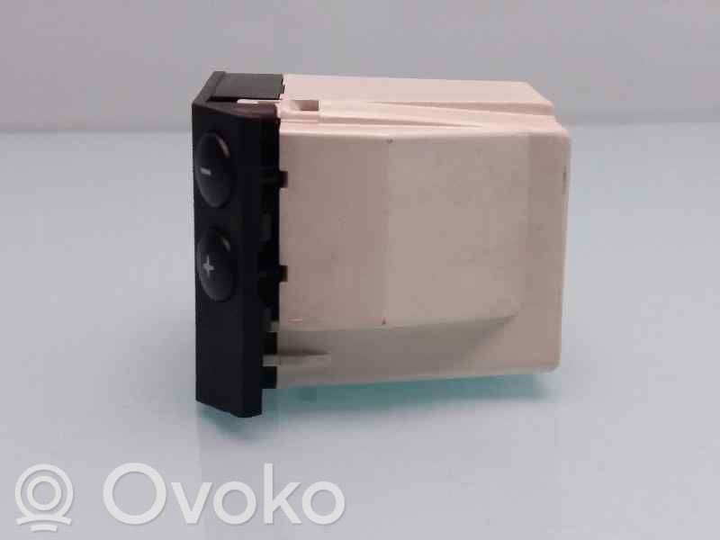 Head up display screen   1387414