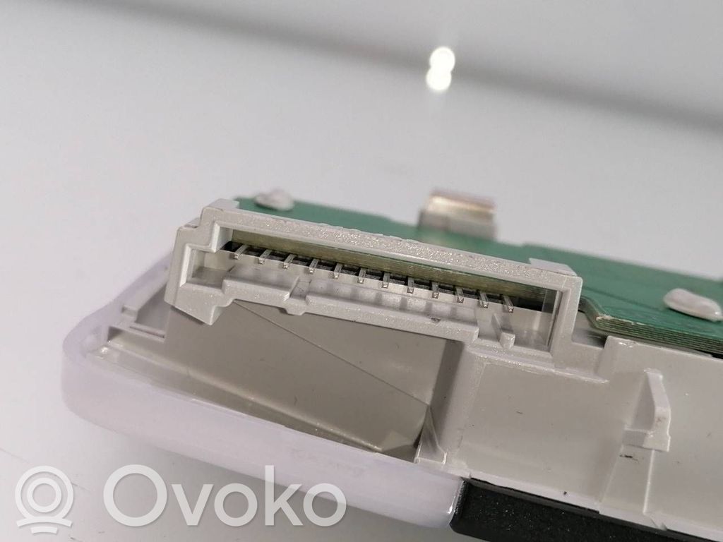BMW 4 F32 F33 Rivestimento della console di illuminazione installata sul rivestimento del tetto