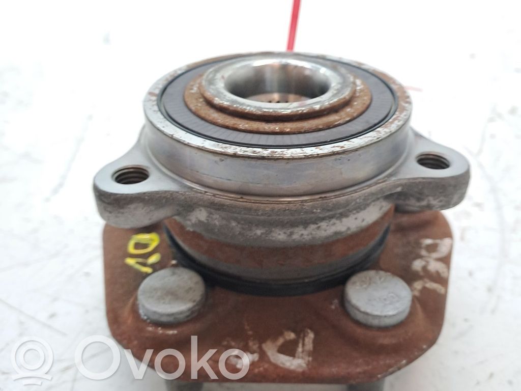 Fuso a snodo con mozzo ruota anteriore   104412100E,104431600E