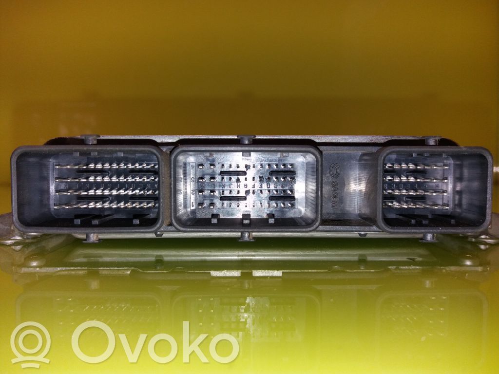 Unité de commande, module ECU de moteur   8200298463,215841533B1