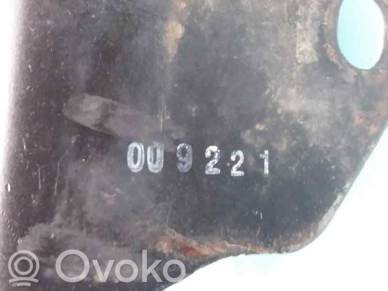 Mitsubishi Montero Moottorin kiinnikekorvake 
