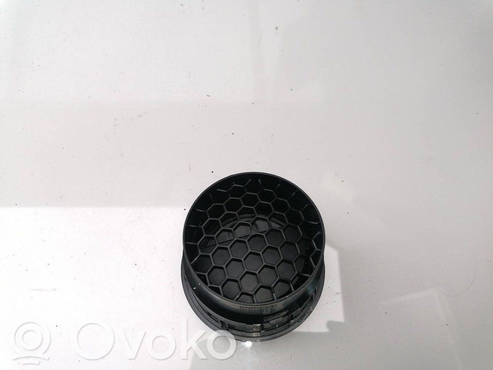 Rejilla de ventilación central del panel   687607797R