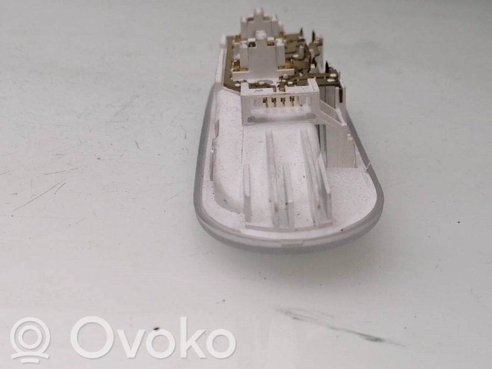 Opel Movano B Consola de luz del techo 